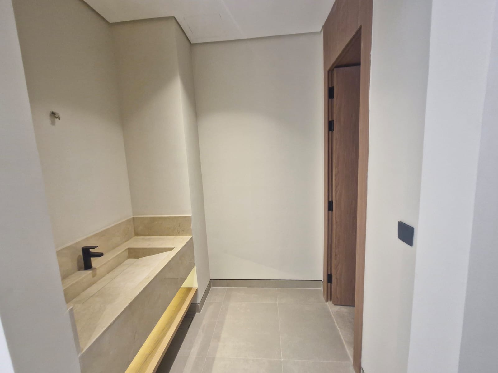 **Luxury Villa for Rent in Rital Ewan District, Roshan Front 🏡**